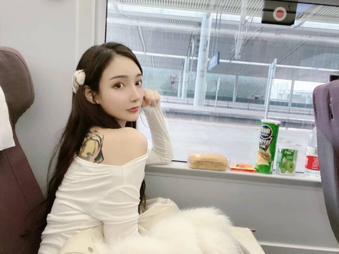 波士顿外围女大学生