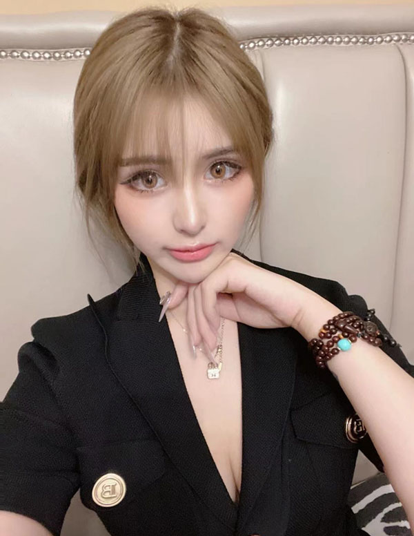 迪拜高端模特经纪人